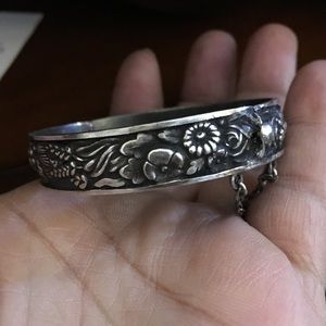 Antique Victorian Silver bangle bracelet floral